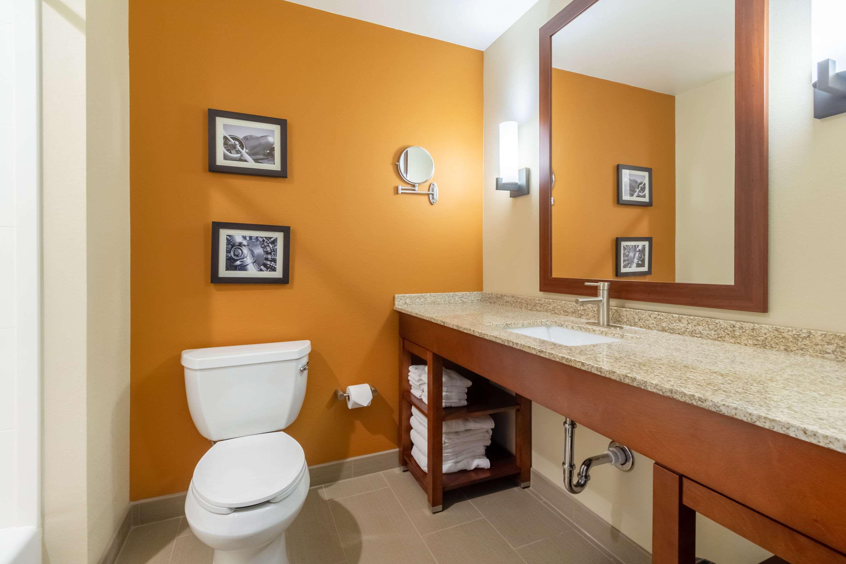 Comfort Inn & Suites - Harrisburg Airport - Hershey South Middletown  Ngoại thất bức ảnh